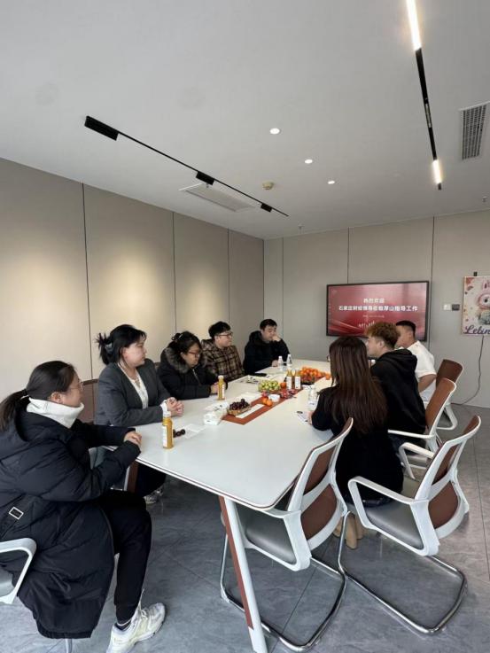 对接产业需求 赋能人才培养升级  ——我校教师赴石家庄厚山文化传播有限公司开展专项调研