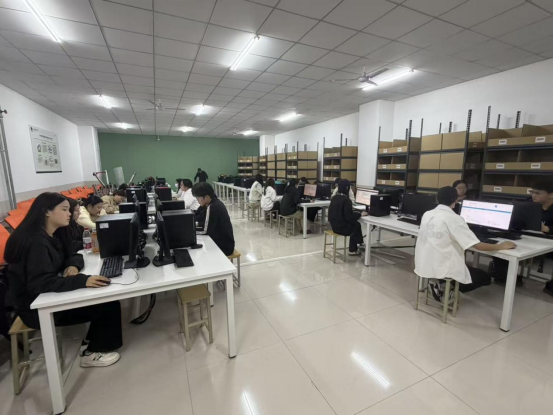以训促学强技能，智慧供应链开展综合实训活动