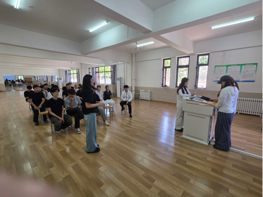以练促技强本领 场景实训育新人——形体礼仪实训室开放顺利开展