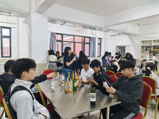 酒水调制实训室开放活动解锁鸡尾酒艺术